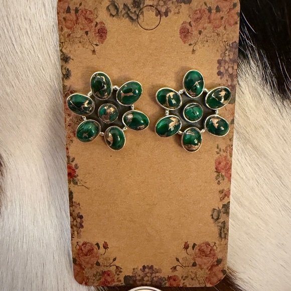 Southwest Jewelry - Green Floral Cluster Earrings with Gold Vein Accents